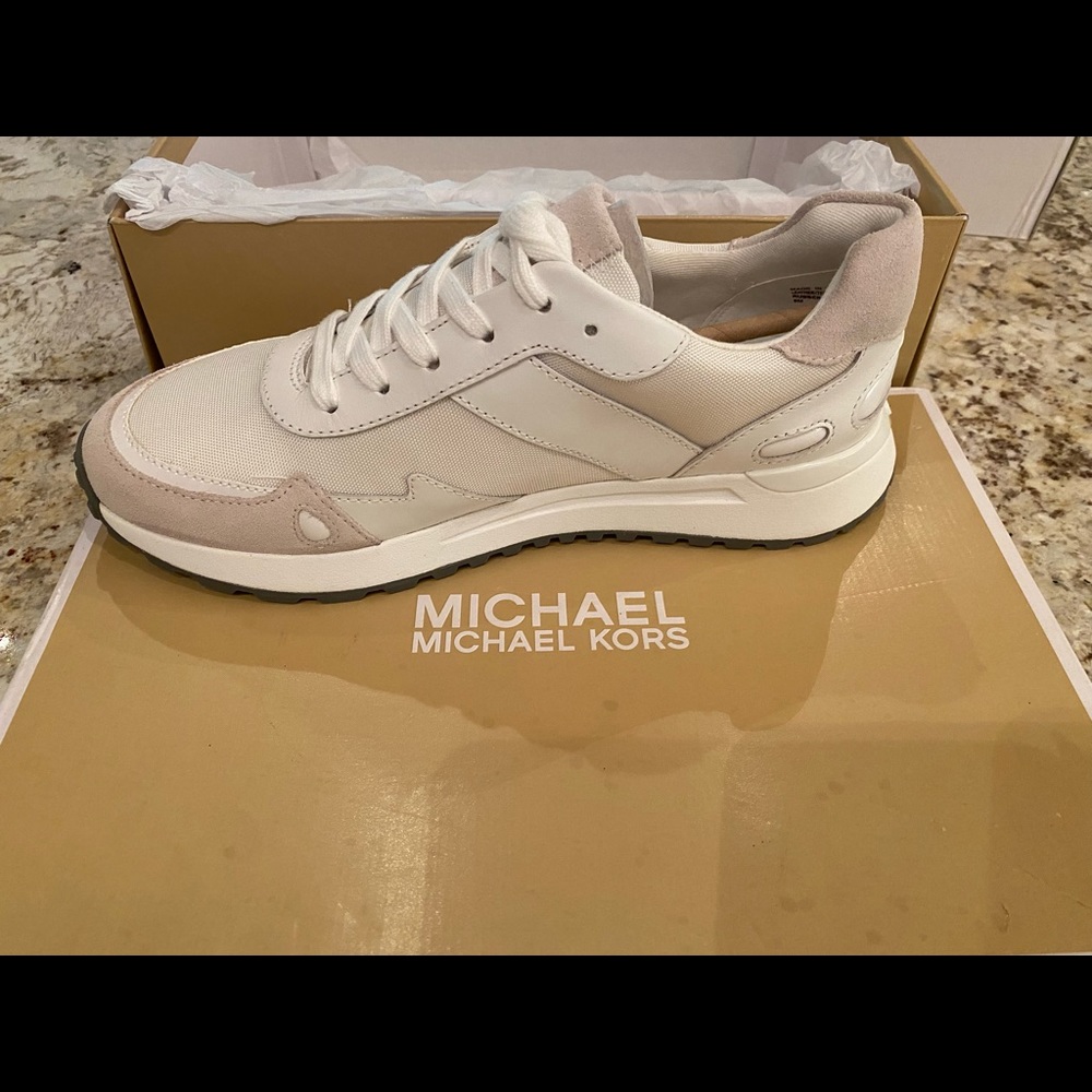 Michael Kors Monroe trainer optic white size 8